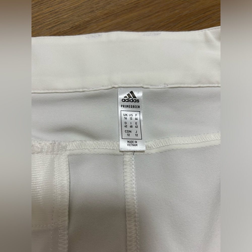 NWT Adidas white golf shorts women’s size 12 - Picture 7 of 11